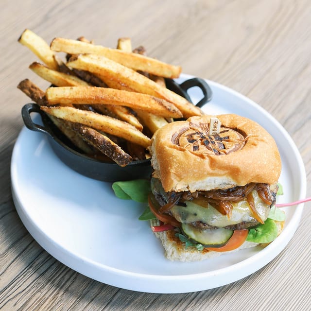 Rustik Burger.
